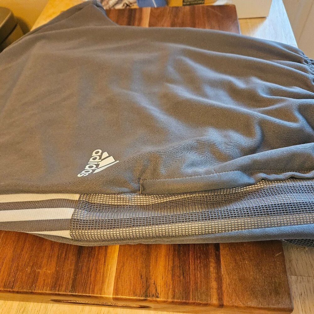 mens or womans 3x adidas sweatpants grey joggers great condition